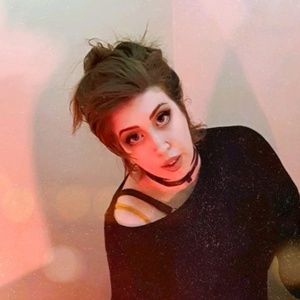 Meet your Posher, Stefanie